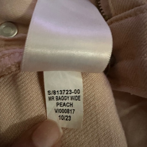 Beautiful peach color baggy wide leg old navy jeans Sz 4 - Picture 4 of 4